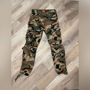 NWOT Y2K Camo Print Cargo Pant Size Small